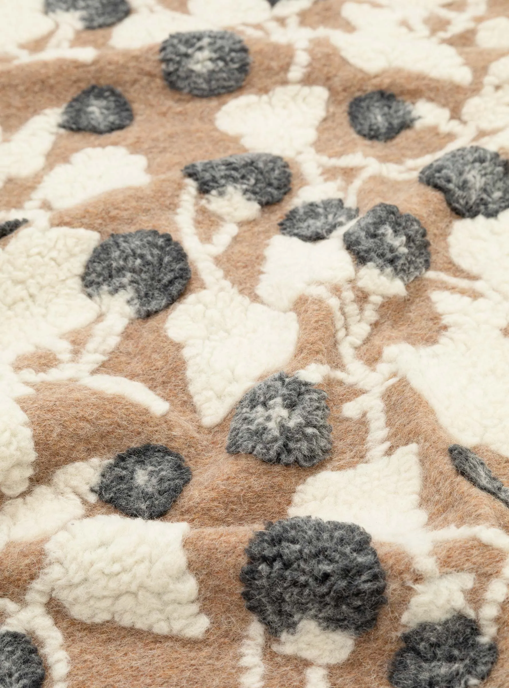 Armonia Grigio Blanket Beige & Off White