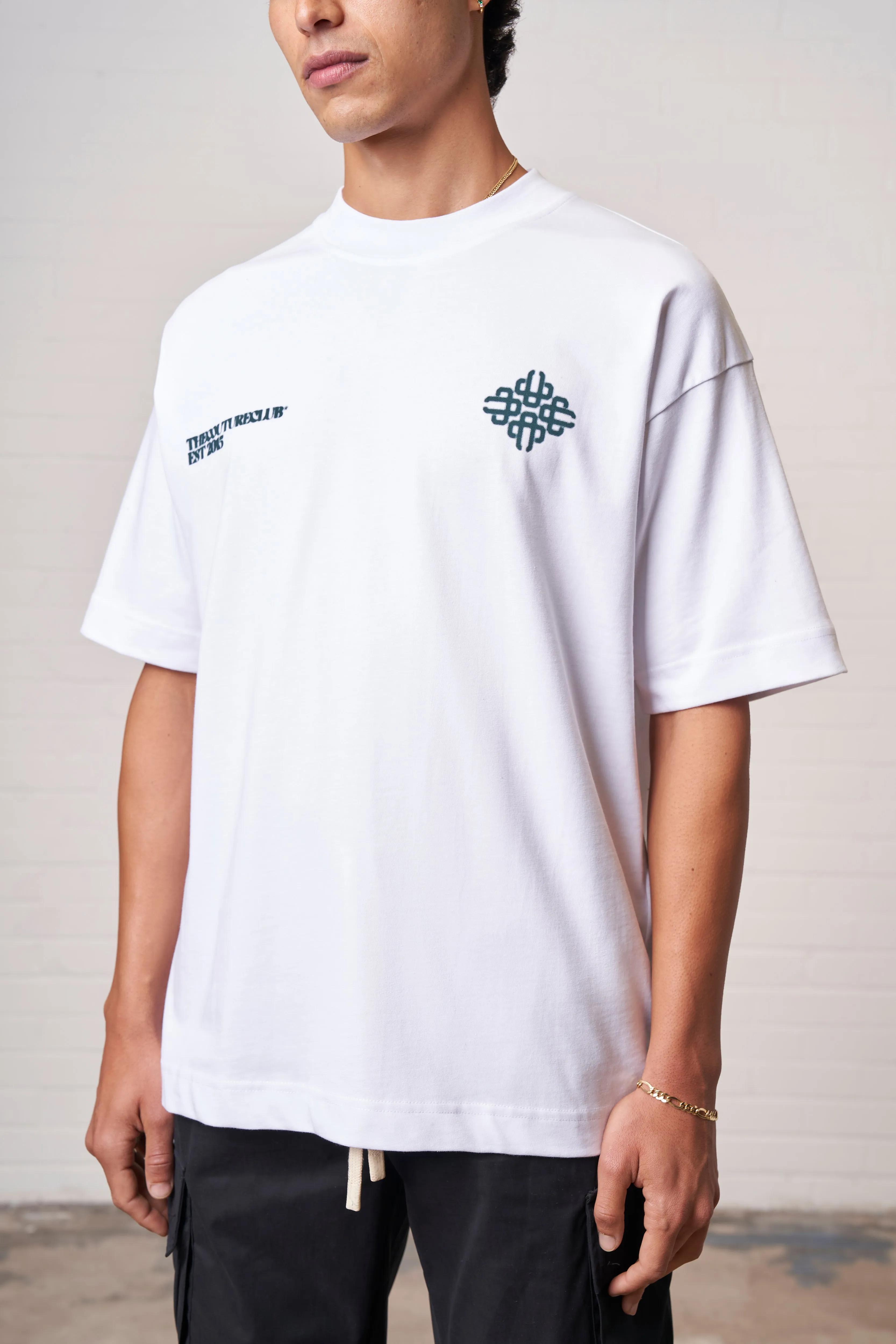 BLURRED GRAPHIC EMBLEM T-SHIRT - GREEN