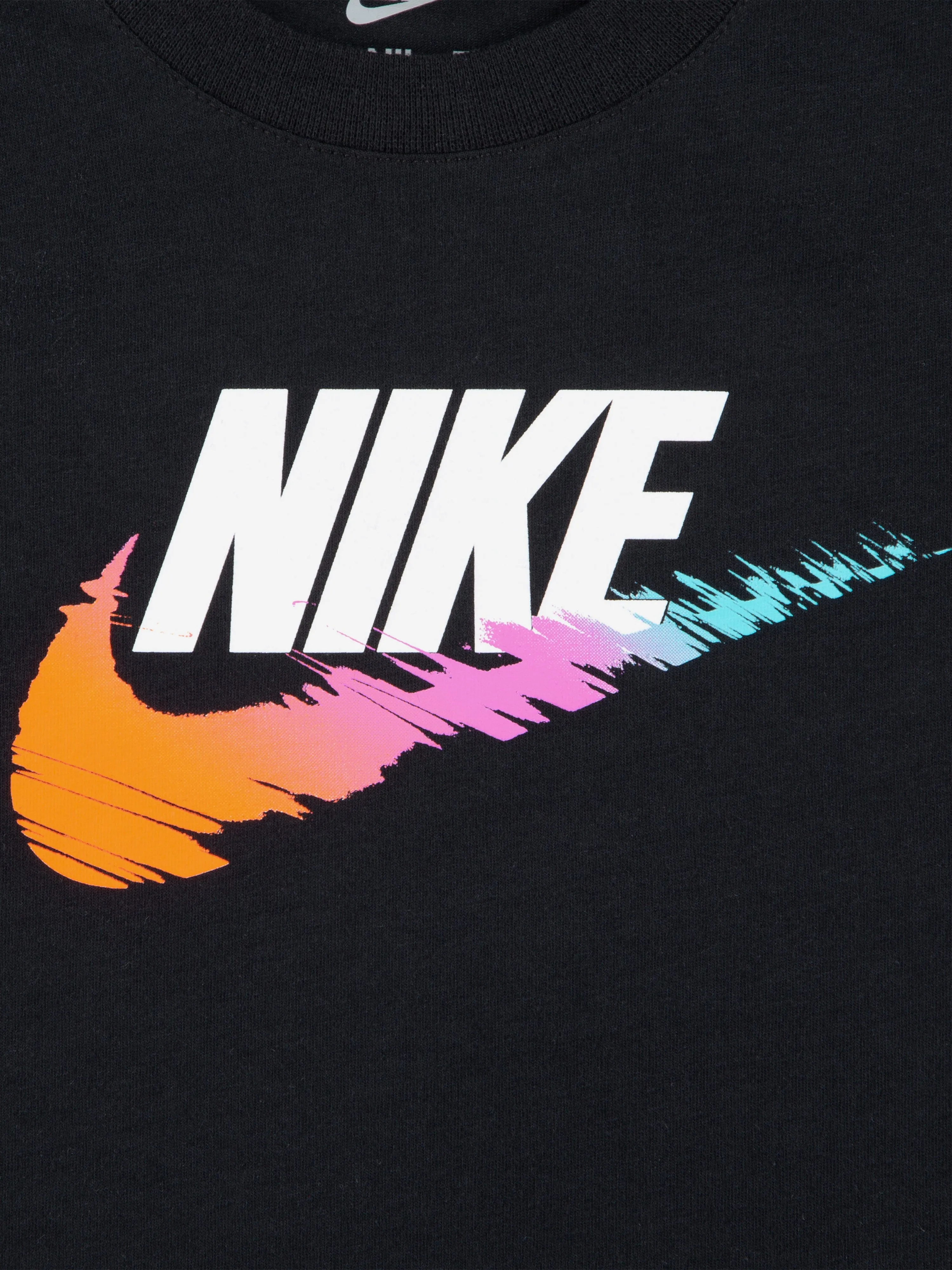 Boys Brandmark Swoosh T-Shirt in Black