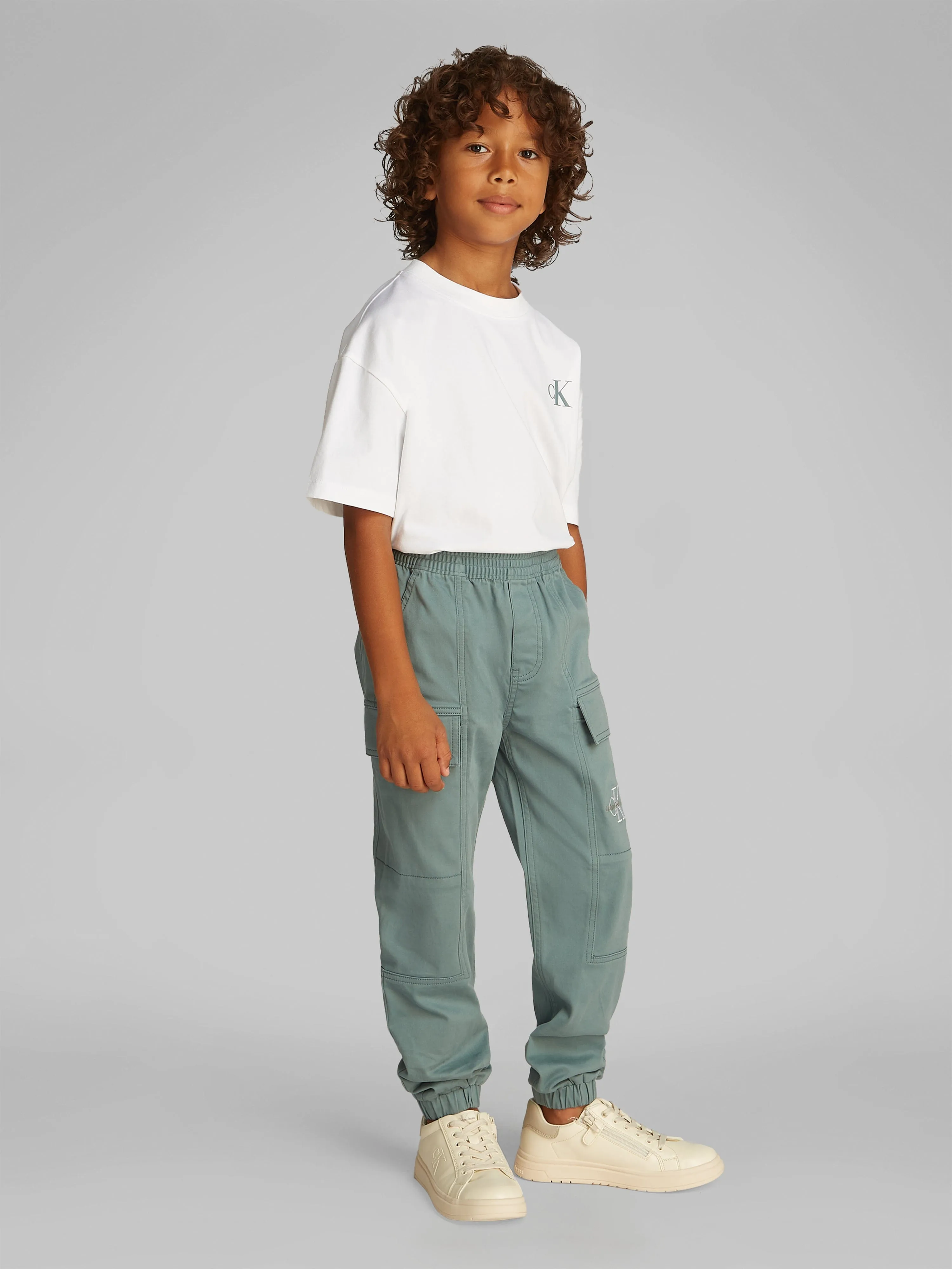 Boys Essential Woven Cargo Trousers in Green