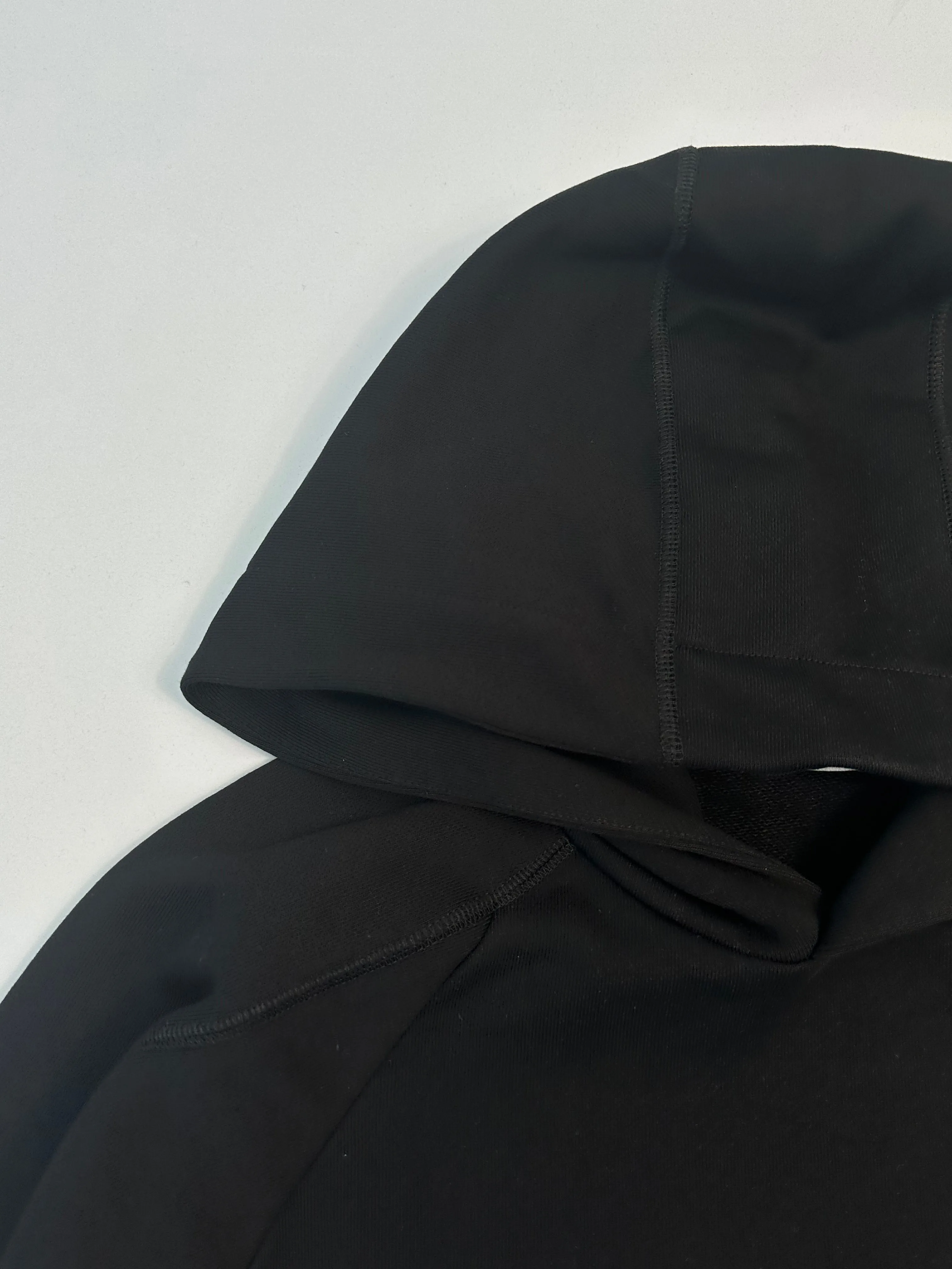 Felpa Nera Con Raglan E Cappuccio Con Logo Stampato