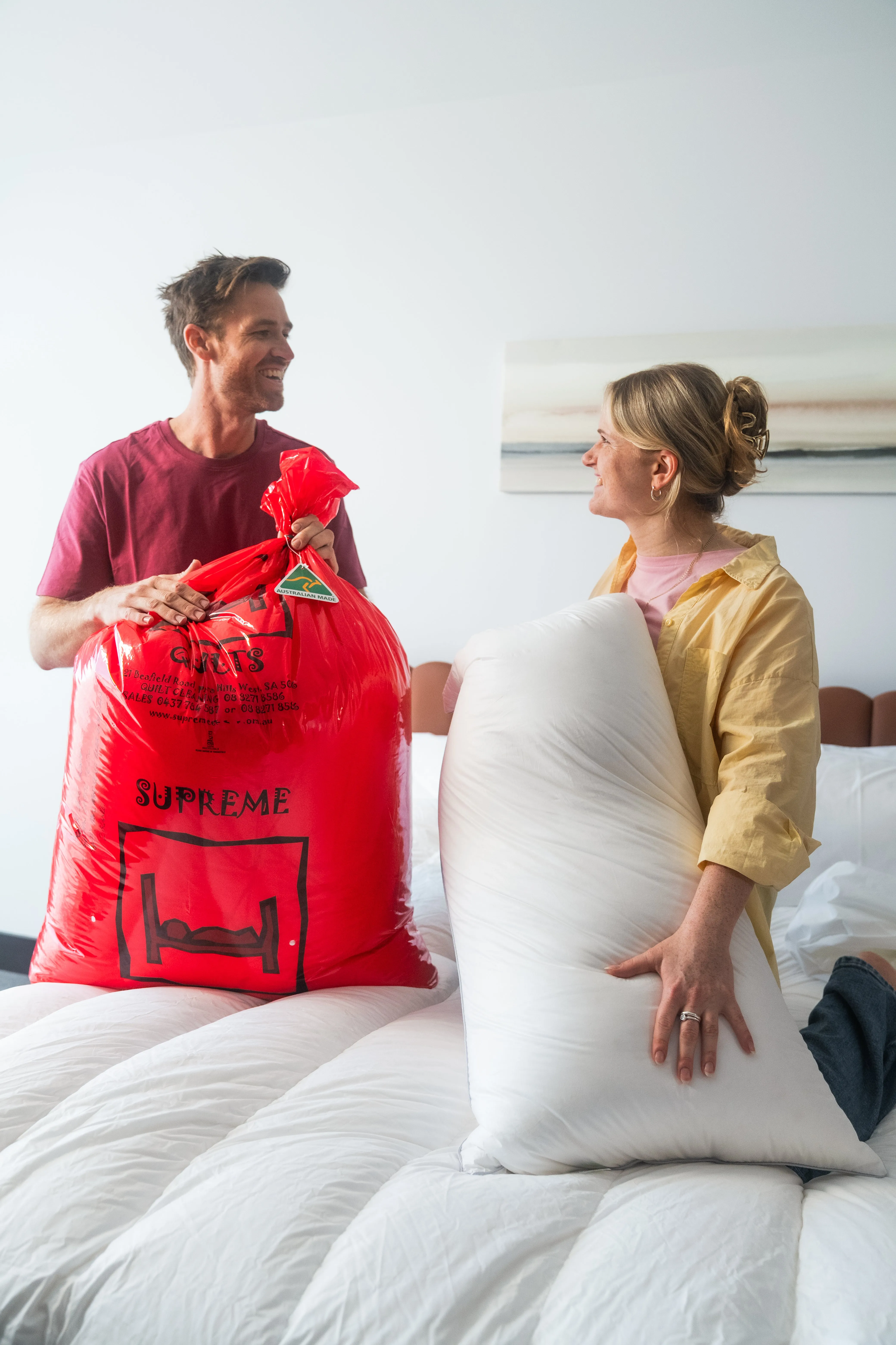 King Size Medium Pillow 95% Polish Goose Down 750 Fill Power German Batiste TE100