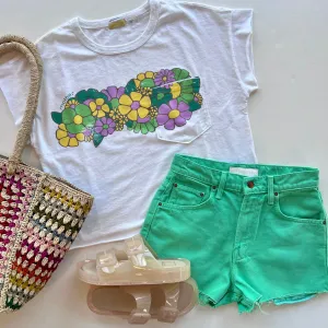 Mo1574 Flower Patch Pocket Tee