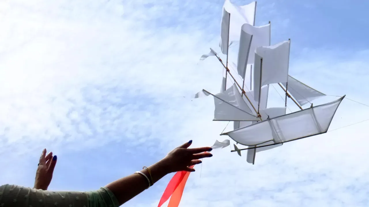 Sailing Ship Kite - Pink