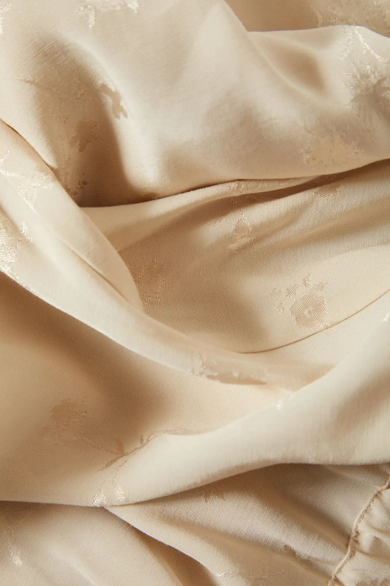 Silky Jacquard Short - Whitecap Floral Jacquard