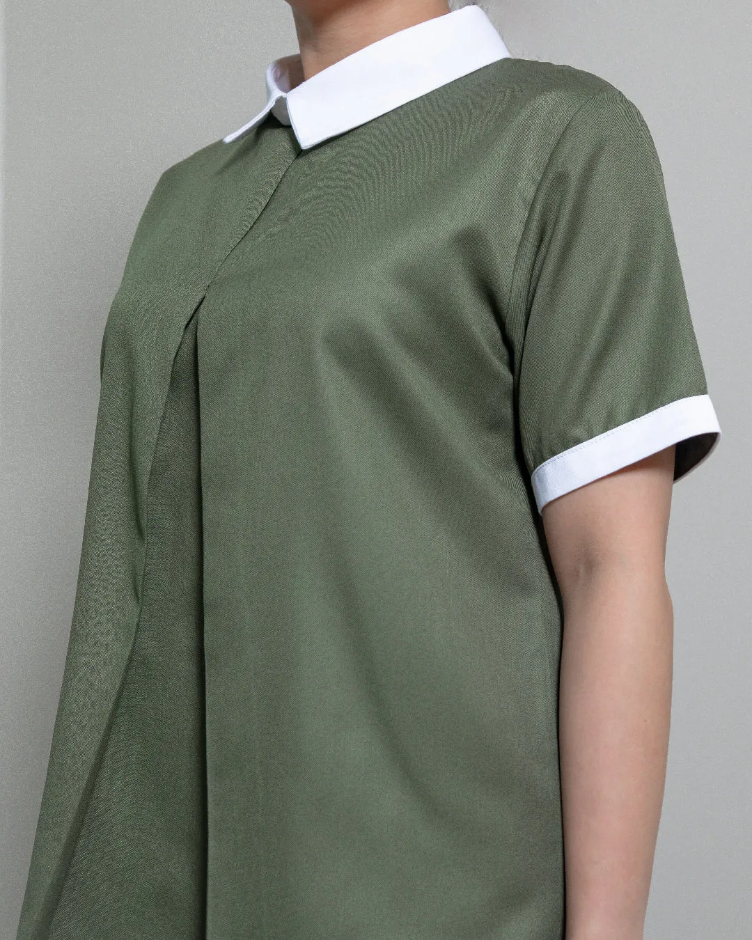 Simple Chic | Overlap | Olive Green.Offwhite