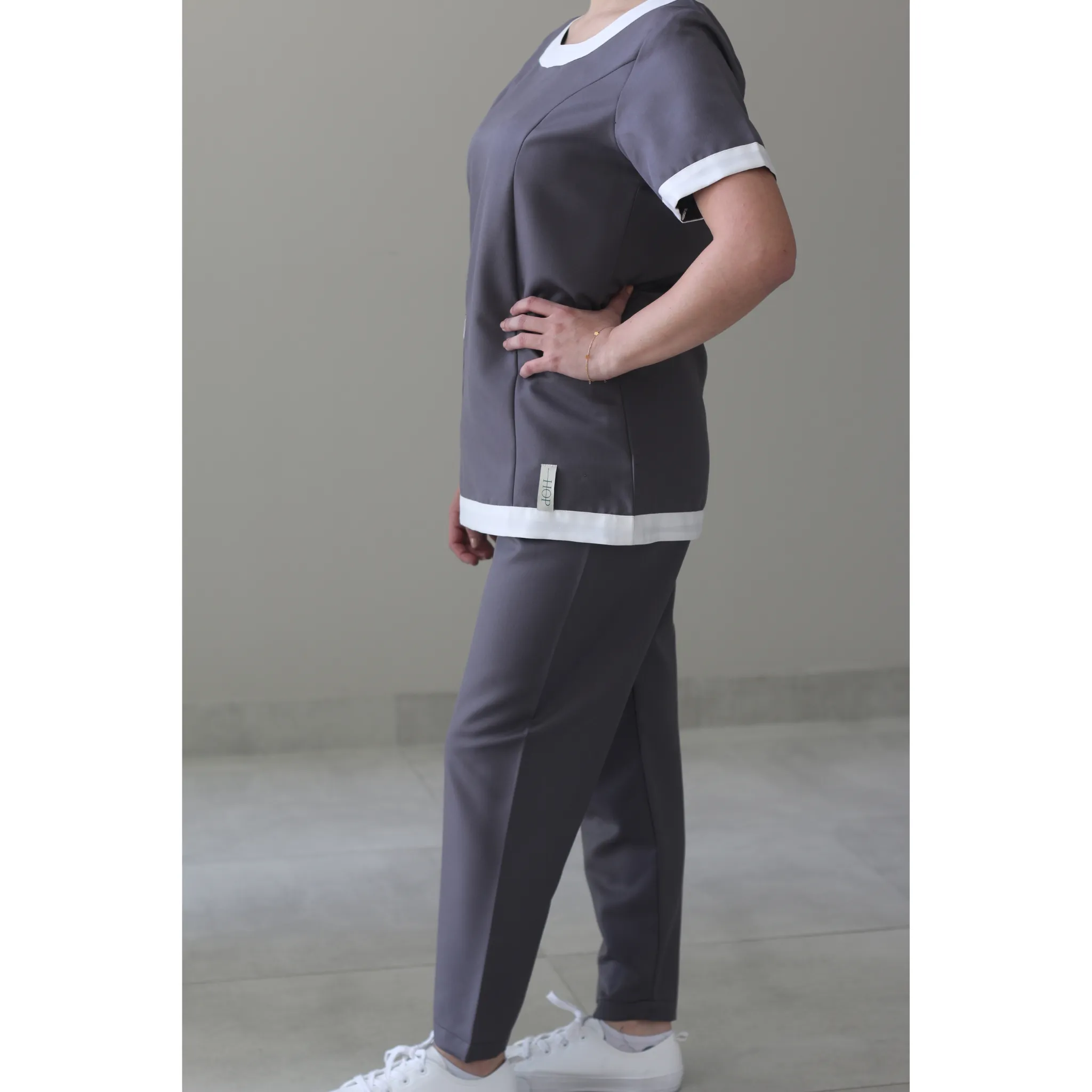Simple Chic | YOU | Grey