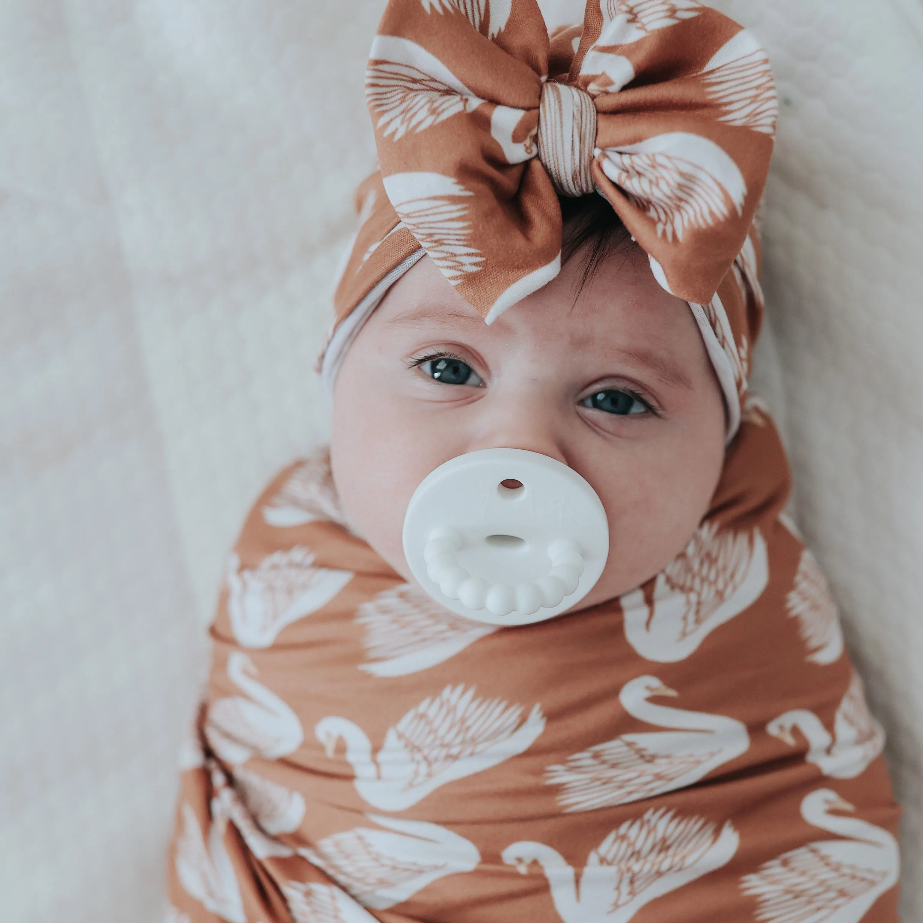 Swan Swaddle Blanket Set