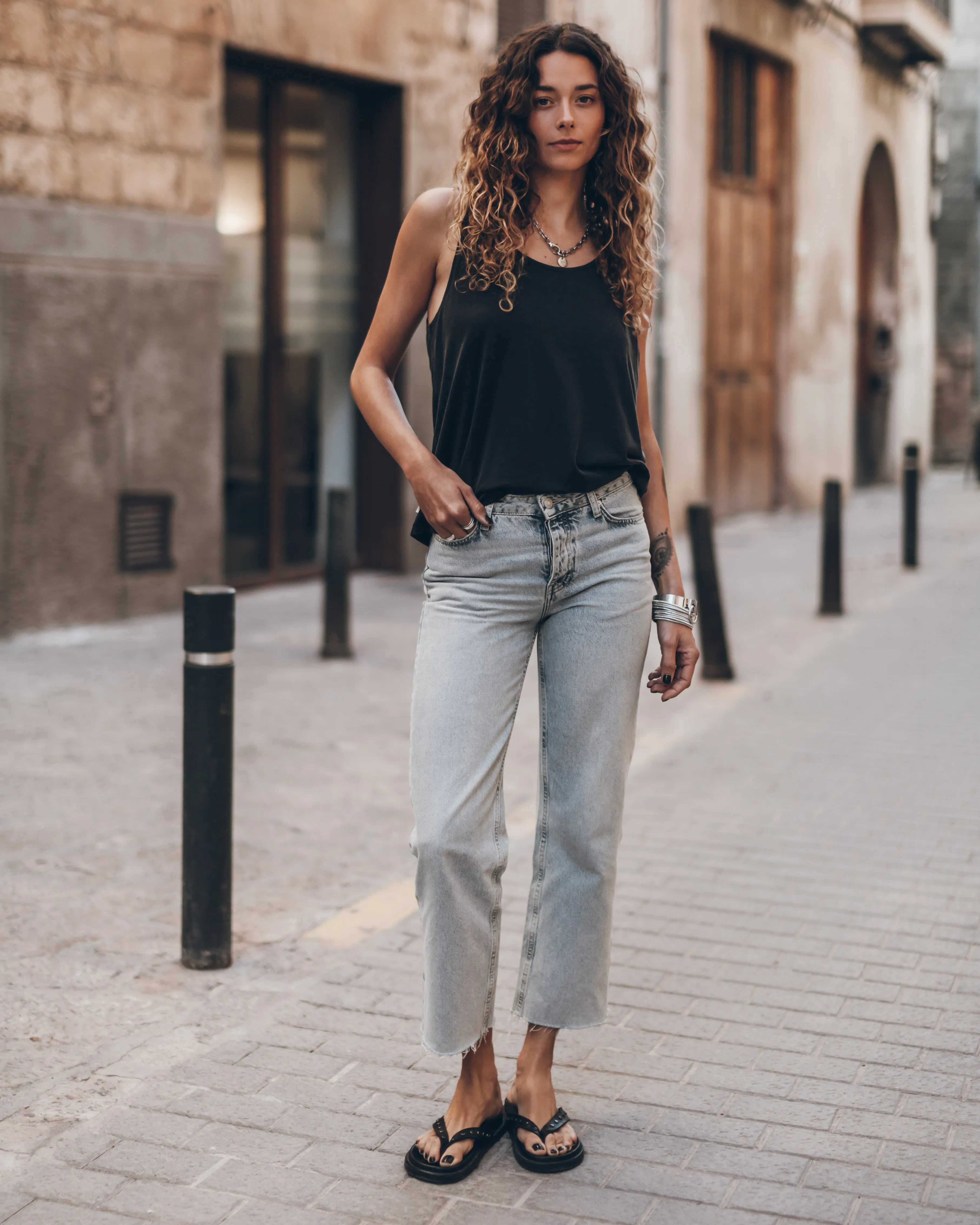The Blue Cropped Straight Jeans